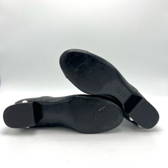 Chanel Pearl Booties, size 38.5 - Picture 7 of 11
